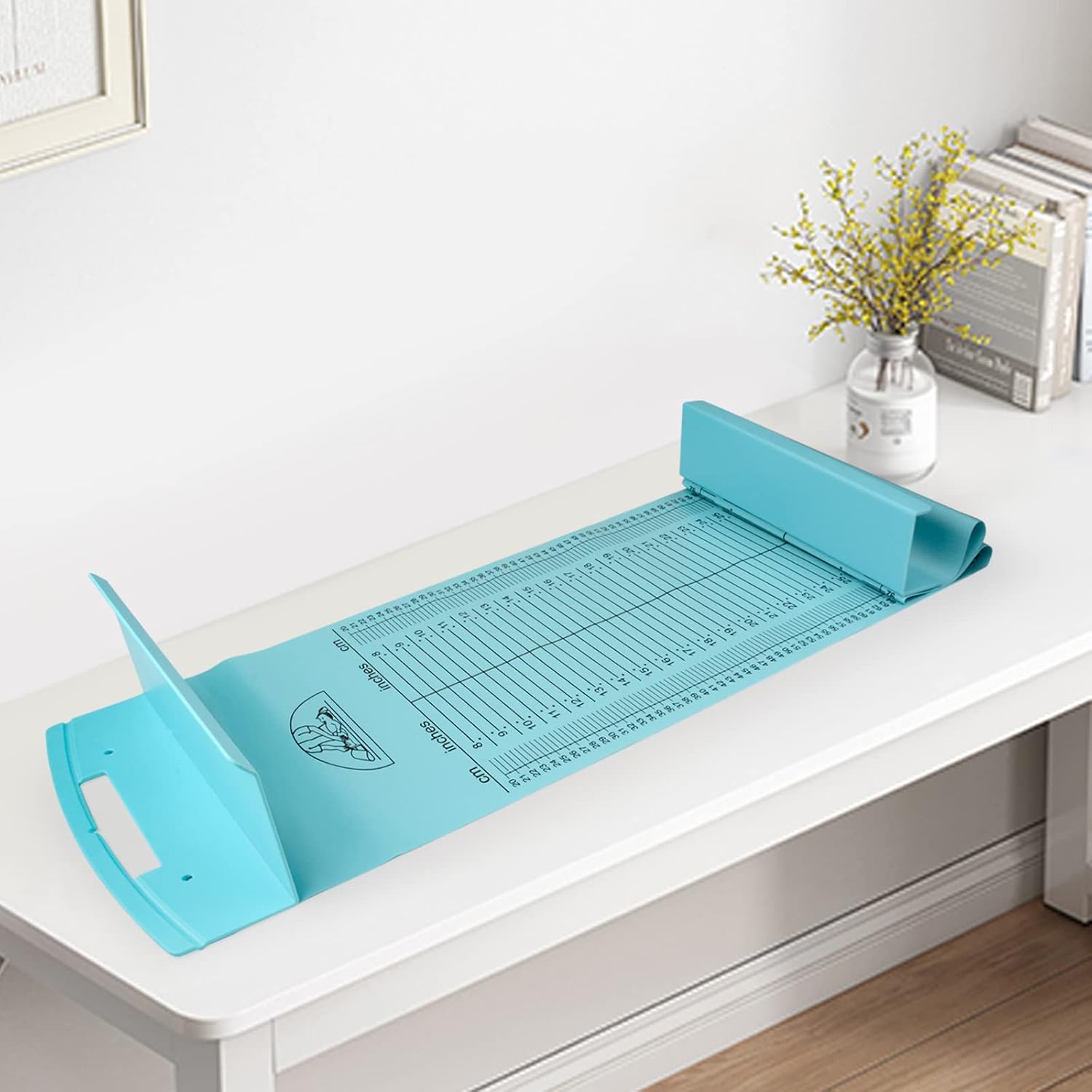 Infant Height Ruler With Fixed Headpiece Design